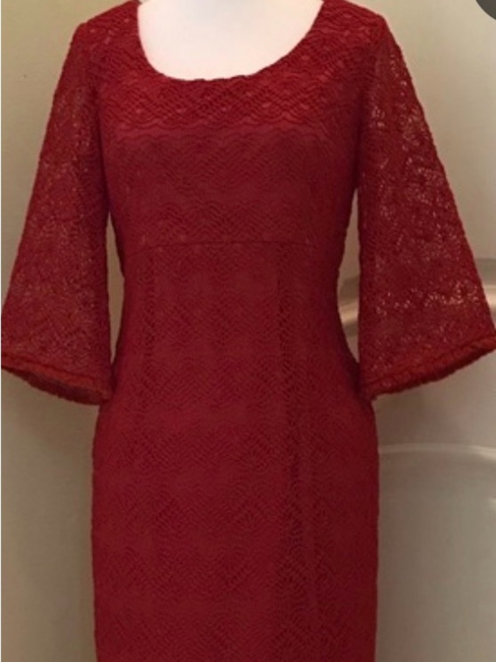 CHRISMcLaughlin Burgundy Lace Midi Dres